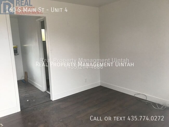 Photo - 160 Main St Unit 4