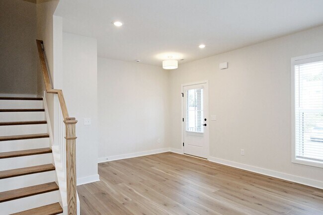 Photo - Dog-Friendly Townhome in Desirable Belvedere Community