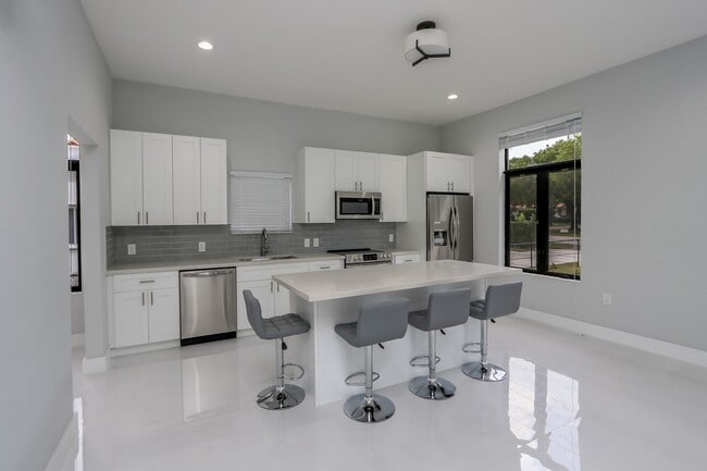 Photo - 5126 SW 57th Ave