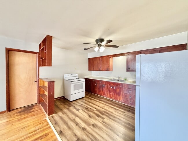 Photo - 2109 Lake Point Dr Unit 3