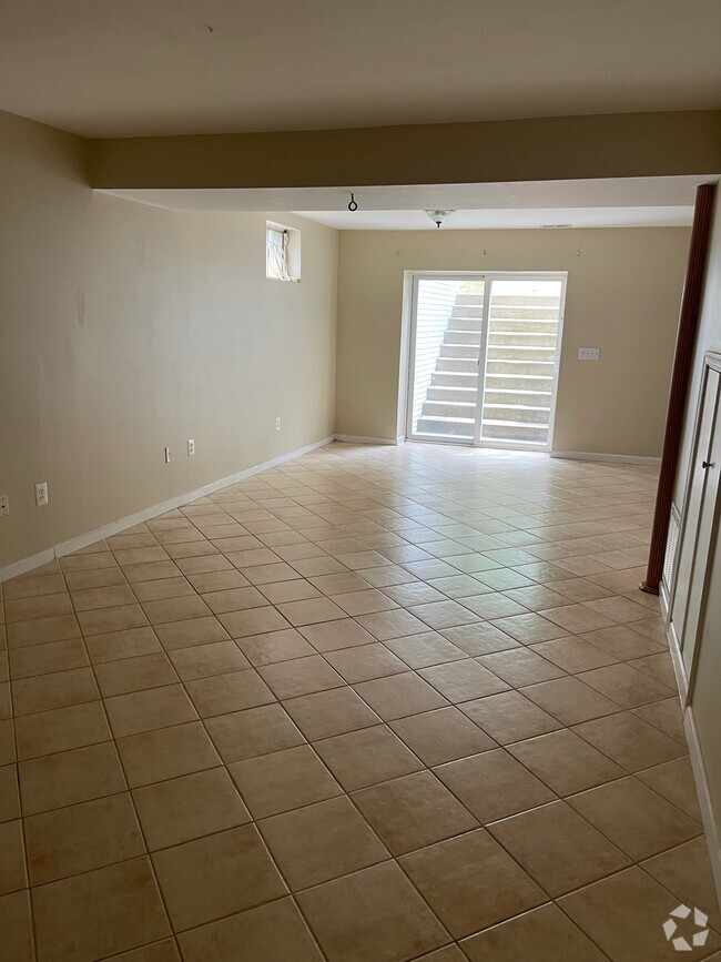 Building Photo - 35352 Gosling Ln Unit Basement-Apartment