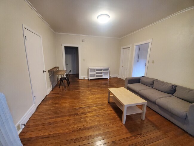 Photo - 105-107 N Quarry St Unidad 105-2