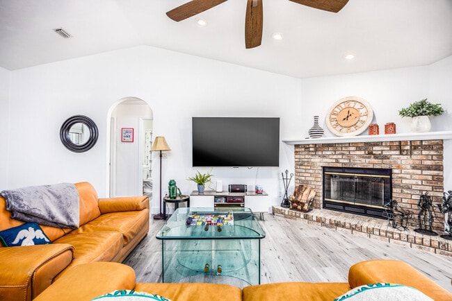 Photo - 4726 NW 27 Pl Unit SI ID1359122P