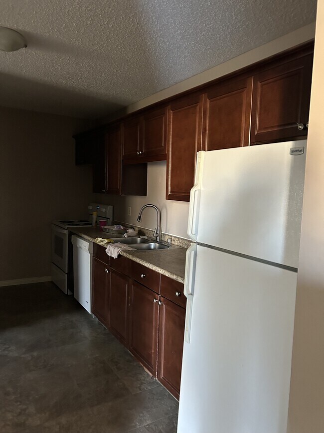 Photo - 211 Thomson Ave Unité 1