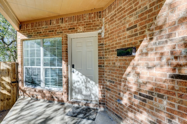 Photo - 10302 Buffum St Unit 10302 buffum st apt b houston texas 77051