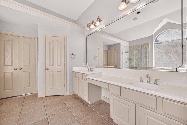 Photo - 3427 Lakeridge Canyon Dr