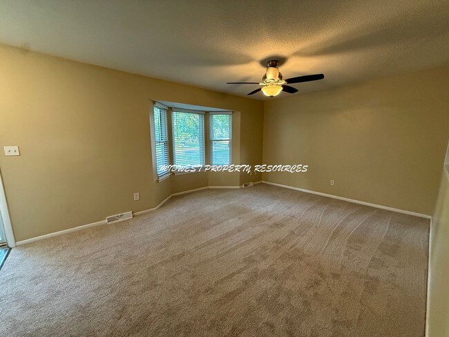 Photo - 1100 NE Columbus St