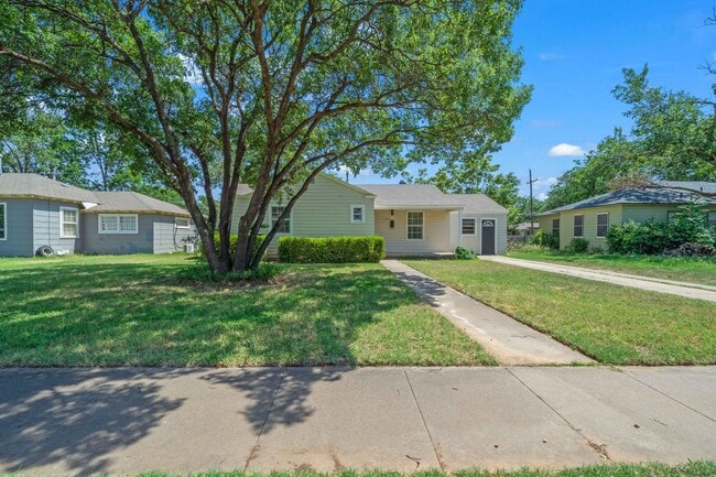 Photo - 2309 35th St Casa