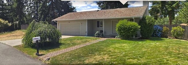 Building Photo - Well Maintained PO 3 Bedroom, HUGE FENCED ... Rental