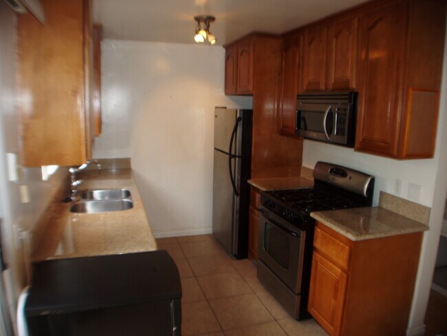 Photo - 608 Santa Clara Ave Unit 6