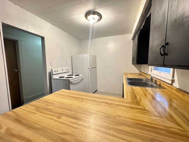 Photo - 2 bedroom 1 bath house!