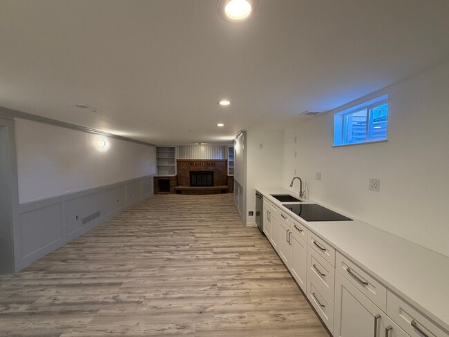 Building Photo - 235 Coral Way