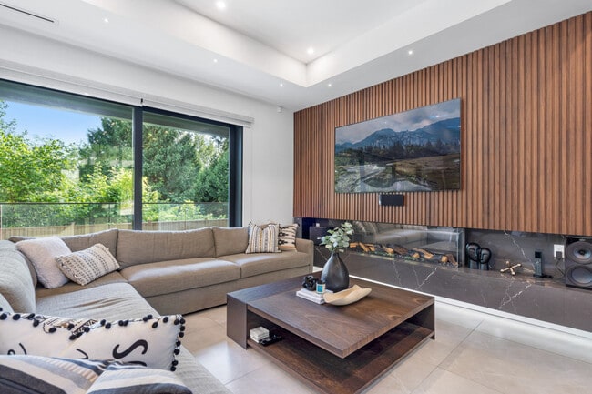 Photo - 2505 Edgemont Blvd Unit ID1234679P