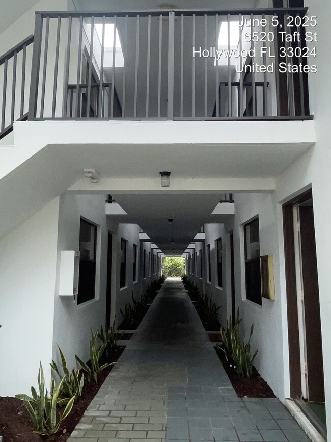 Taft Plaza Apartments