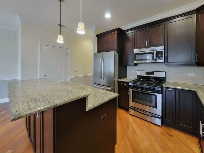 Photo - 3230 N Kenmore Ave Unit 3