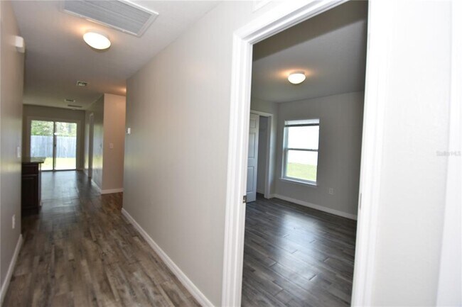 Photo - 21 Seward Trail E