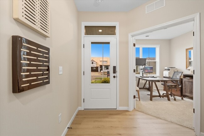 Photo - 10974 37th St N