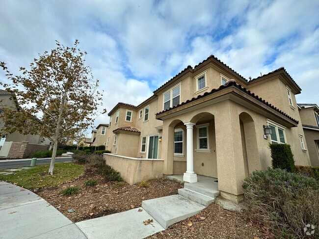 Building Photo - 4 BEDROOM HOME FOR LEASING IN EASTVALE