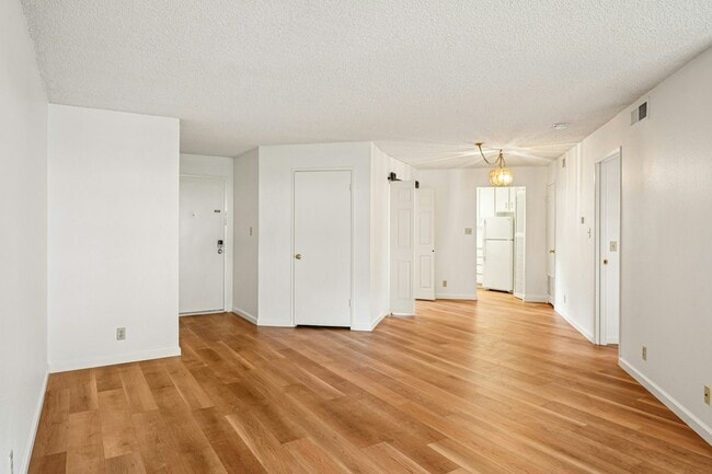 Photo - 999 Evelyn Terrace W Unit 71