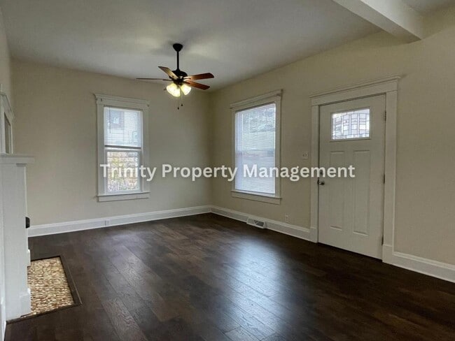 Photo - 627 Stealey Ave