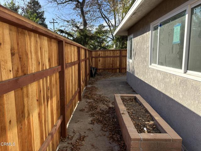 Photo - 111 Bald St Unidad B