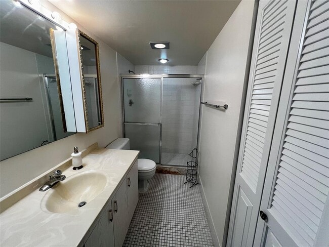 Photo - 3004 Portofino Is Unit D3