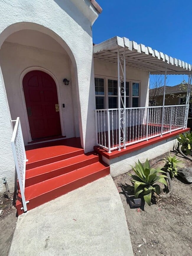Photo - Beautiful Spacious 2Bd/2Bth with Bonus Family Room