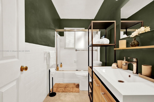Photo - 1600 SW 10th St