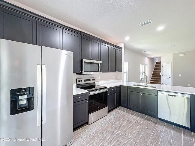 Photo - 526 L M Davey Ln