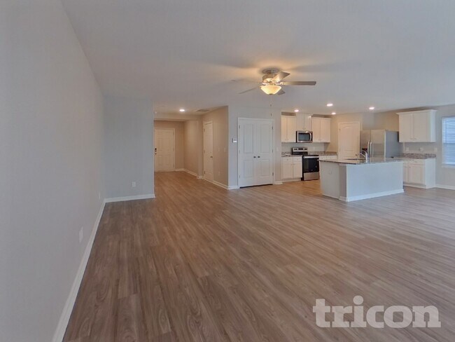 Photo - 2170 Southlea Dr