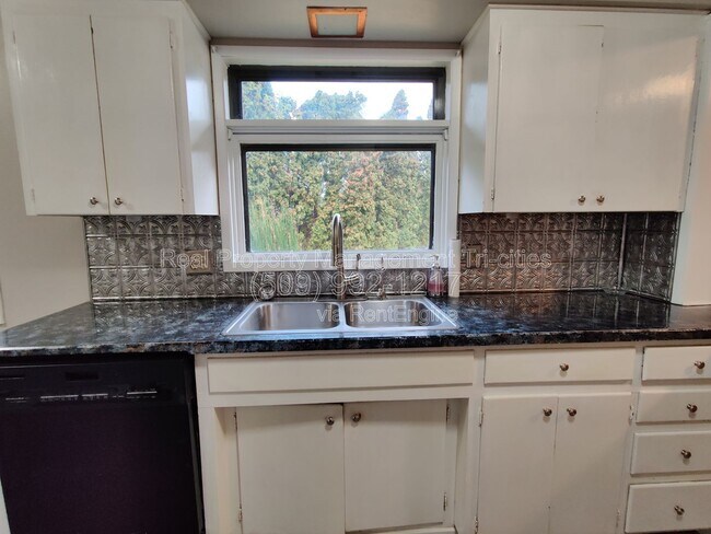 Photo - 7528 W Umatilla Ave