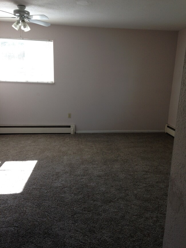 Building Photo - 918 James Ct Unit 1