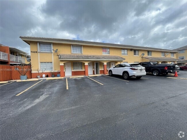 Building Photo - 7425 W 22nd Ave Unit 202 Rental