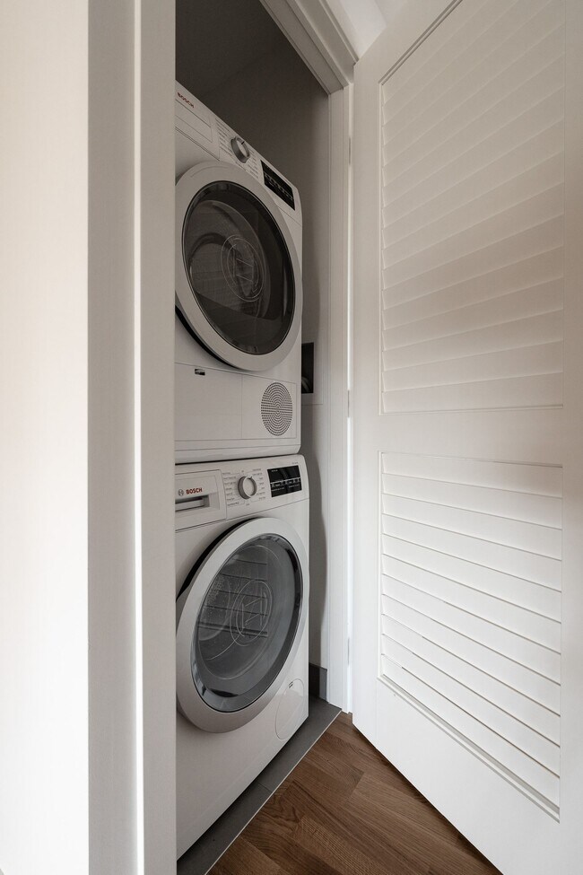 Photo - 56 Eccleston Drive Unit 210