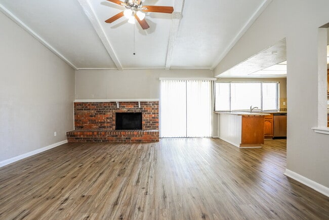 Photo - 4141 Yellowleaf Dr