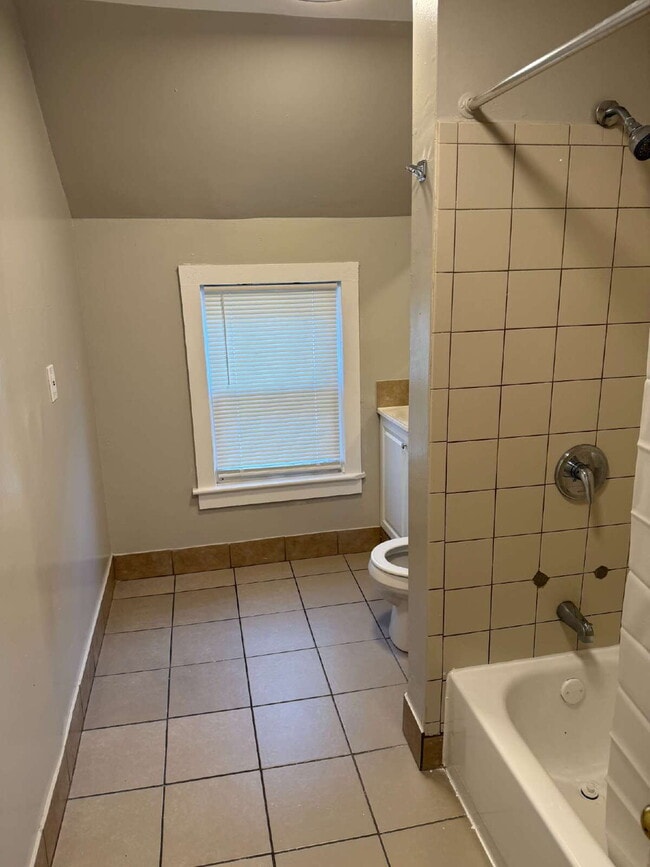 Photo - Nice 3 bedroom, 1 bath unit for rent. Unidad Upper