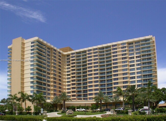 Building Photo - 2501 S Ocean Dr Unit PH6 Rental