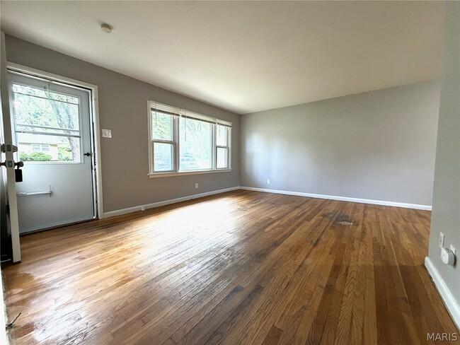 Photo - 38 Fenwick Dr