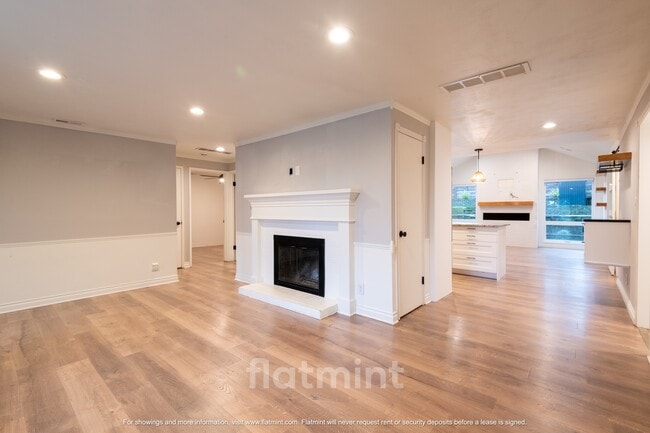 Photo - 16111 Stone Ave N