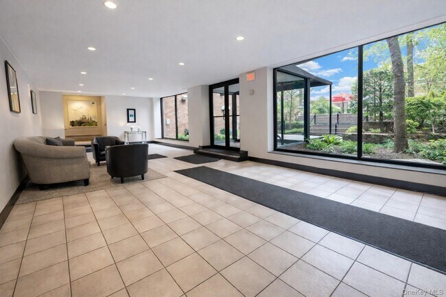 Photo - 10 Franklin Ave Unit 2MEF