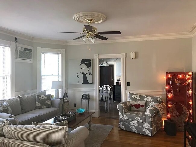 Photo - 146 W Main St Unidad 1