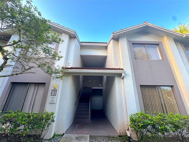 Building Photo - 3215 Coral Lake Dr Unit 3215