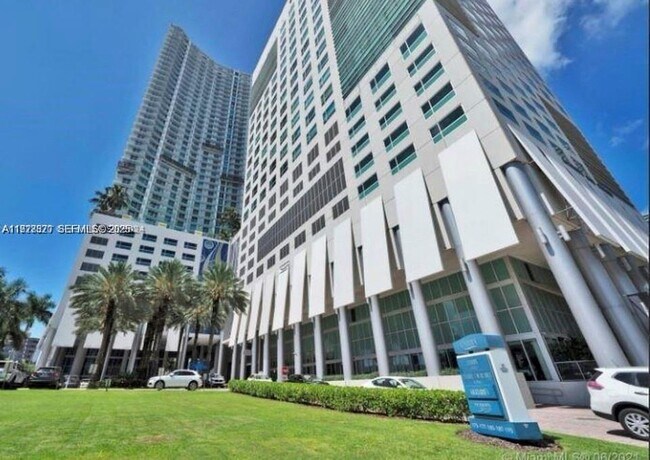 Photo - 185 SW 7th St Unit 1406