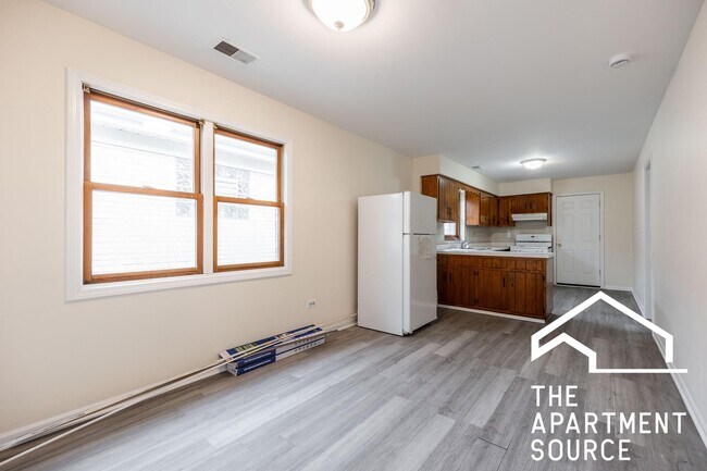 Photo - 6323 W Fullerton Ave Unit 3