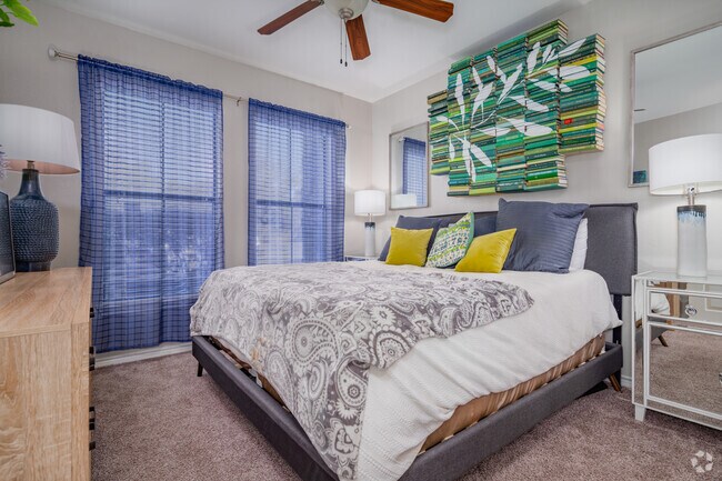 1BR, 1BA - 781SF - Bedroom - Emerge Vista