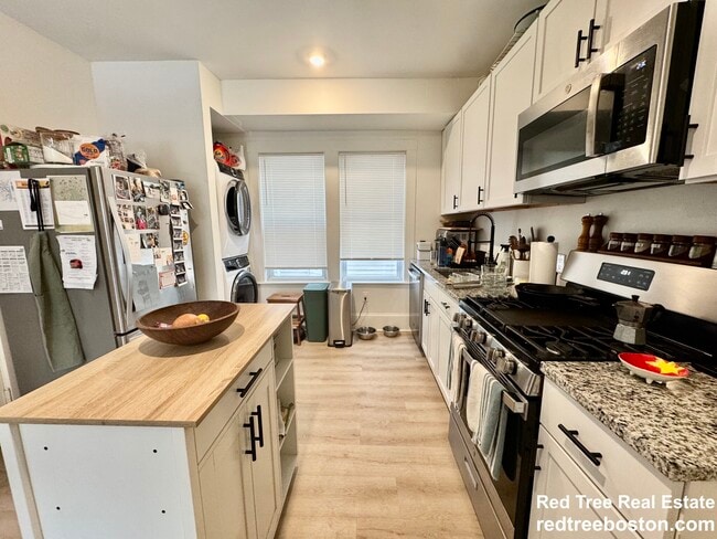 Photo - 127 Eliot St Unit 1