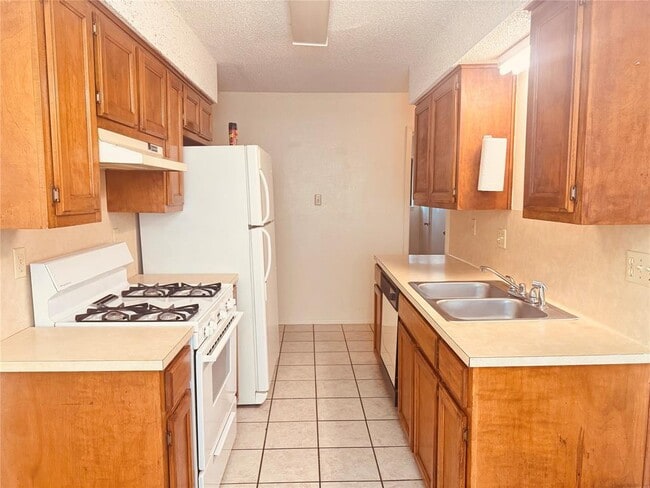 Photo - 12810 Hymeadow Dr