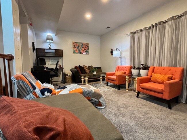 Sala de estar - 8719 East Grv