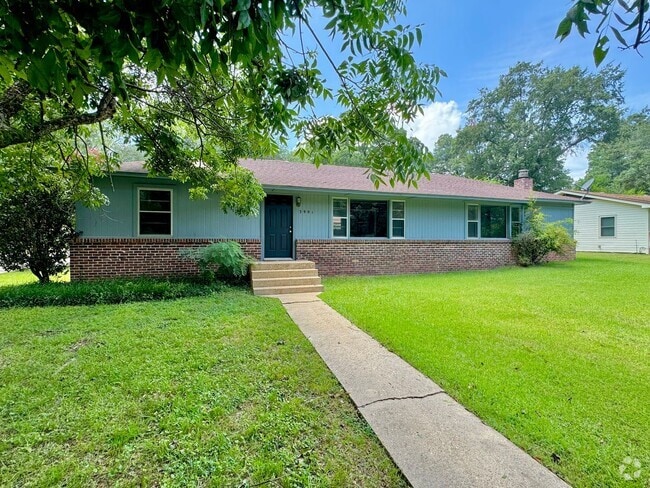 Building Photo - Available Now! Rental