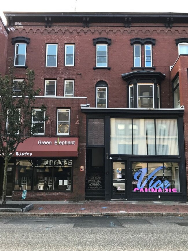Building Photo - "610" on Congress St: New Studio Apt. 1BA ... Unit 6
